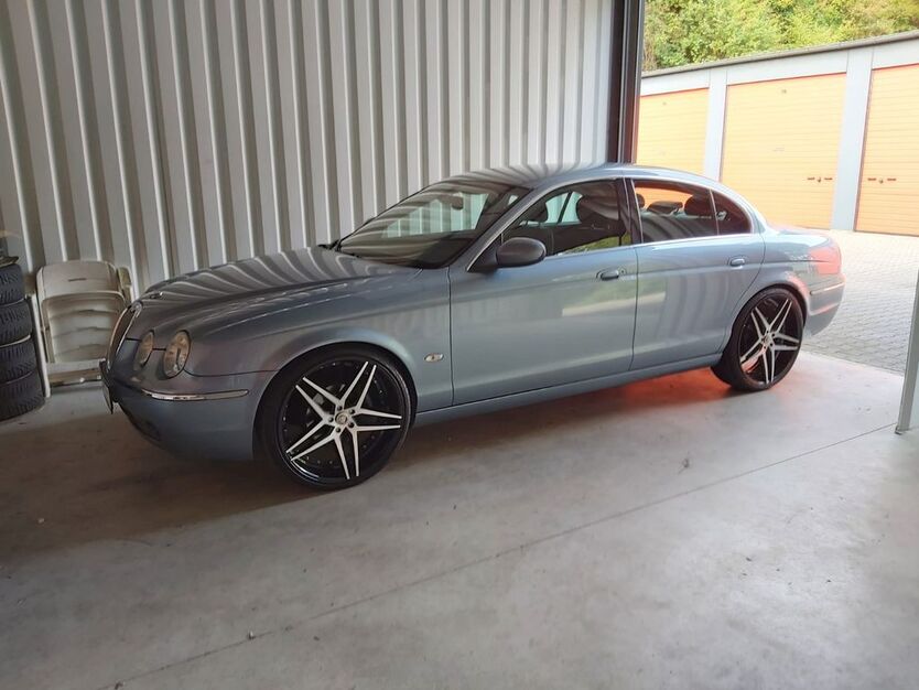 Jaguar S-Type 141.560 km 5.900 € Wuppertal 42119