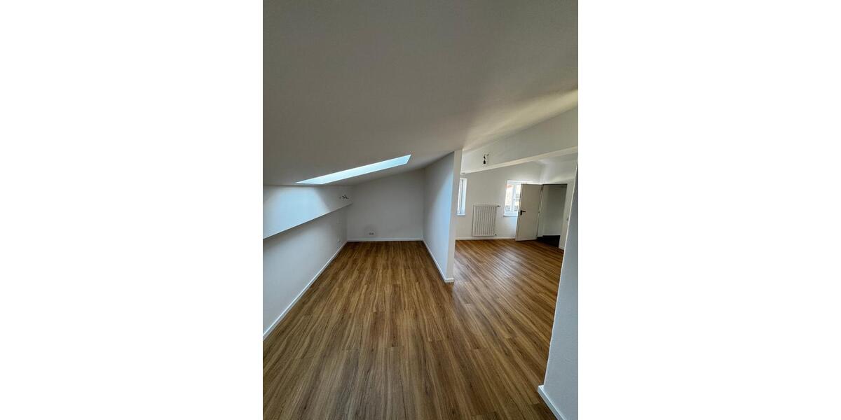 Dachgeschoßwohnung Altenmarkt an der Alz - 1.5 Zimmer, 78 m&sup2;, 900&euro; | Angebot:25403417