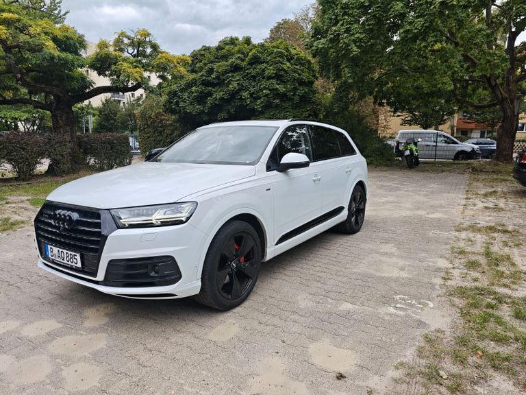 Q7