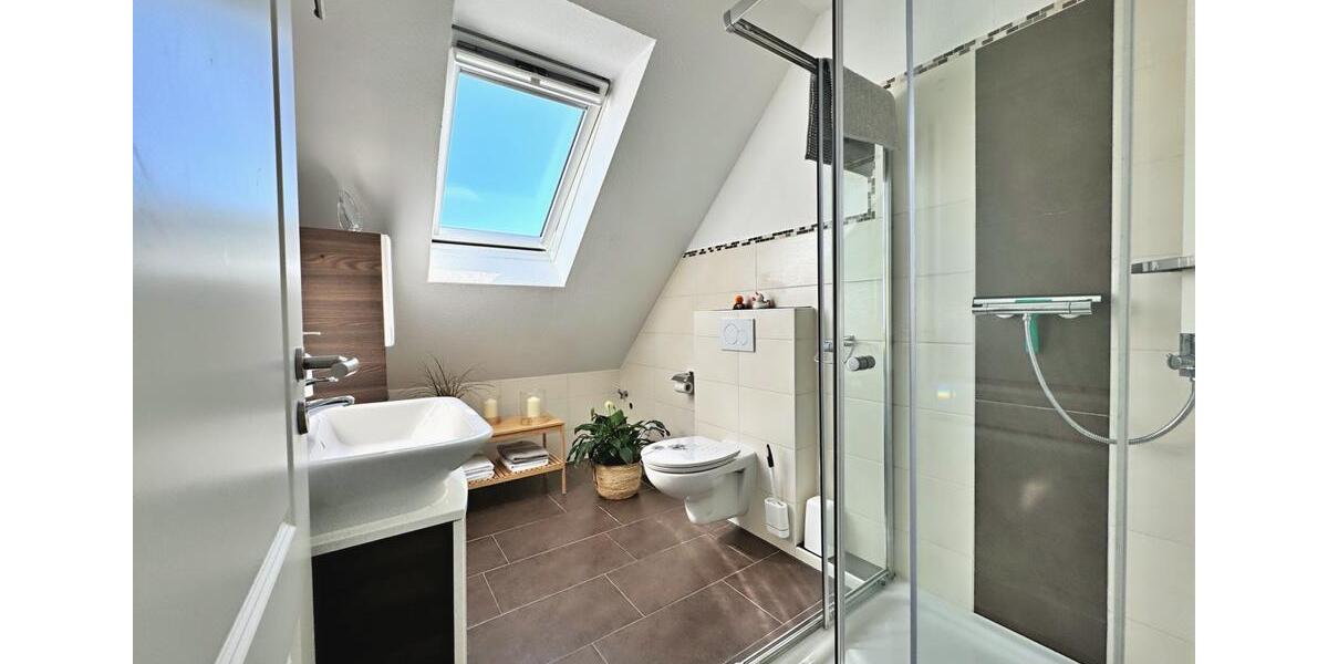 Dachgeschoßwohnung Apen - 4 Zimmer, 78 m&sup2;, 1.200&euro; | Angebot:26392493
