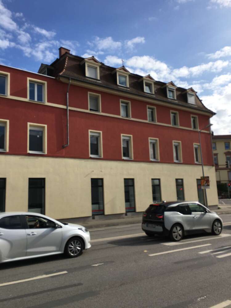 Einzelhandel in Weinheim 5.500 € 440 m²