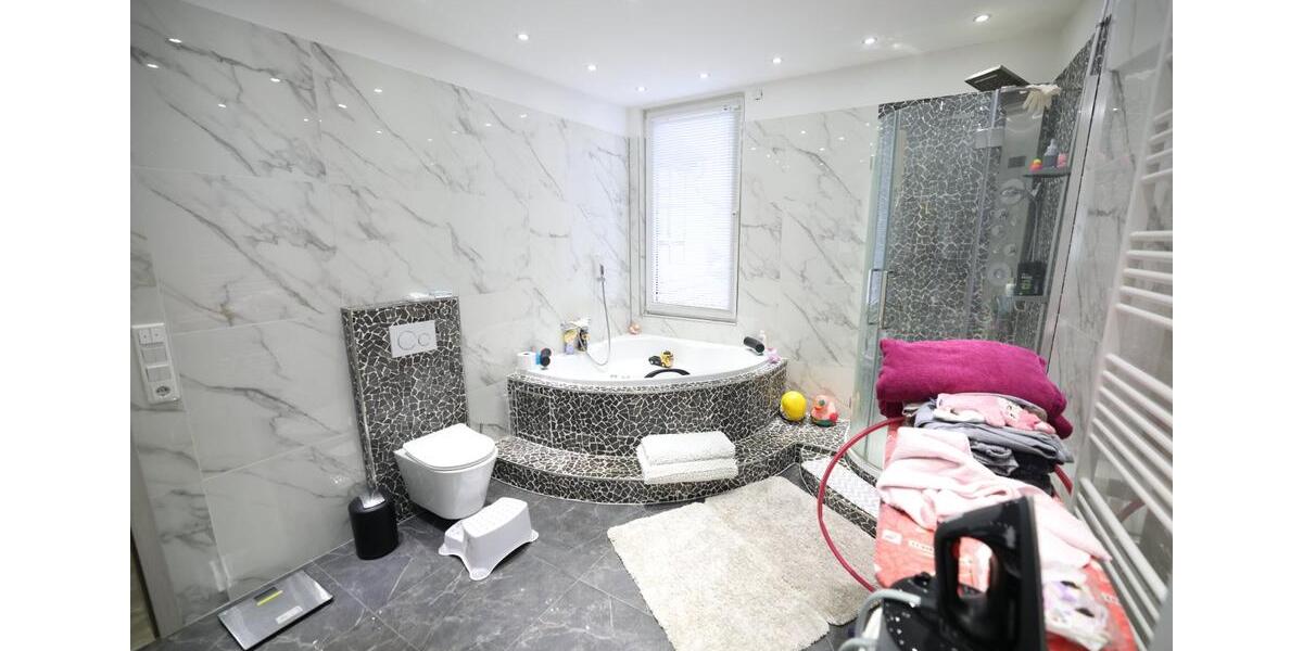 Einfamilienhaus Castrop-Rauxel Rauxel - 11 Zimmer, 245 m&sup2;, 495.000&euro; | Angebot:25231016