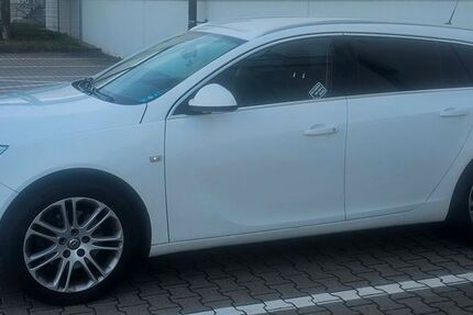 Opel Insignia 246.690 km 3.750 &euro; Halle /Saale 06124