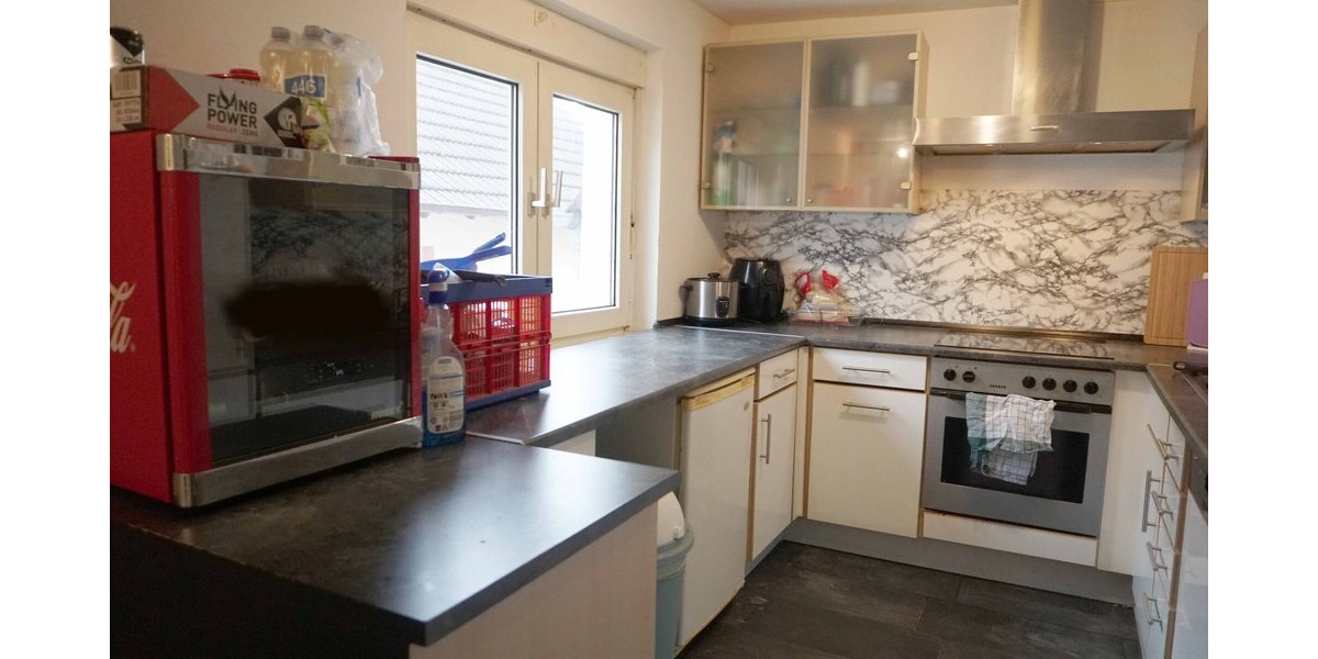 ~~ VERMIETETE ETAGENWOHNUNG IN ZWEITER BAUREIHE IN ZENTRALER LAGE ~~ 3 zimmer