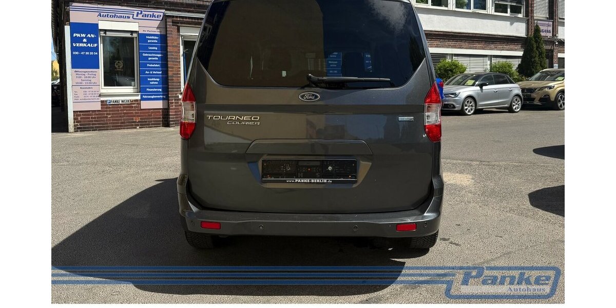 Ford Tourneo Courier Titanium*1-Hand*SHZ*AppLink*USB* 94.810 km 10.600 &euro; Berlin 13187