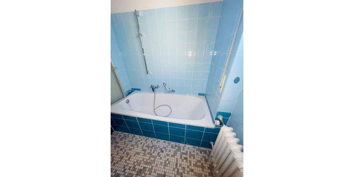 Etagenwohnung Burghausen - 2 Zimmer, 69 m&sup2;, 180.000&euro; | Angebot:25909024
