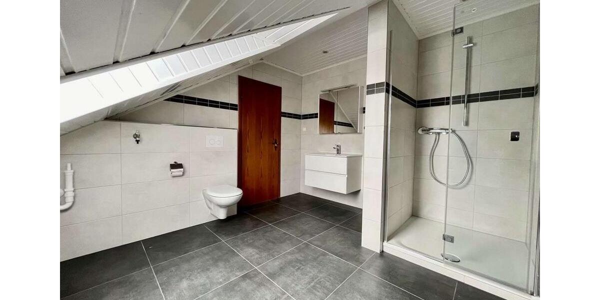 Maisonettenwohnung Bergheim - 2 Zimmer, 79 m&sup2;, 900&euro; | Angebot:26124672
