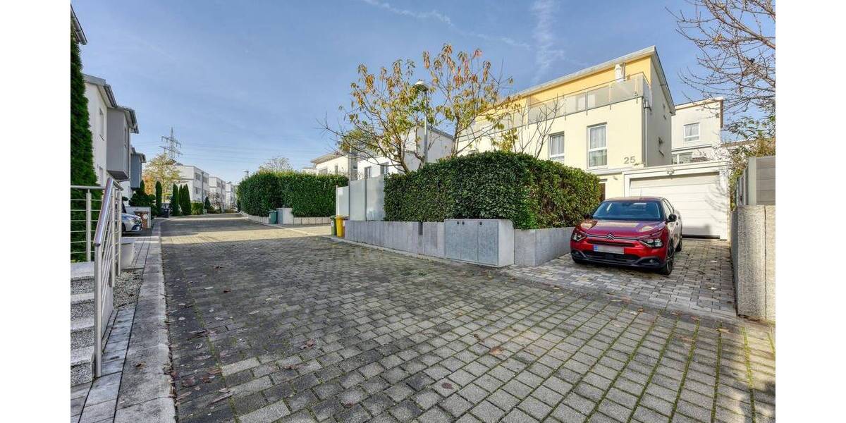 +++ 1-Fam.-DHH mit Garage, Stellplatz & Sauna - teilmöbliert inkl. EBK - ruhig, grün, gehoben - mind. 2 & max. 3 Jah... 5 zimmer