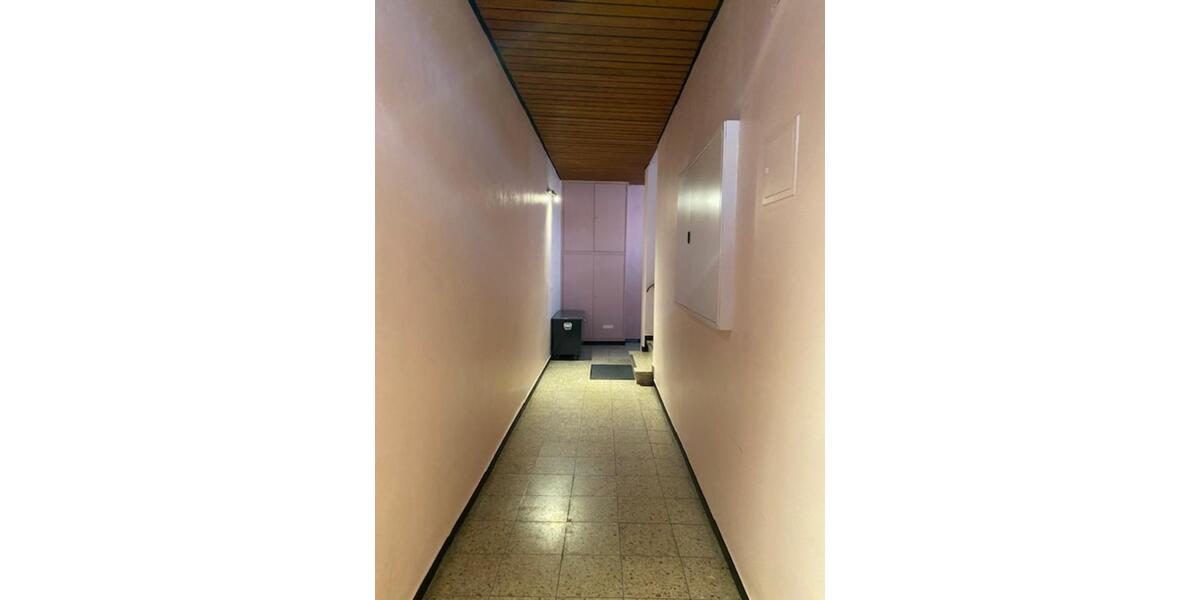 Etagenwohnung Bad Hersfeld - 7 Zimmer, 140 m&sup2;, 850&euro; | Angebot:25025005
