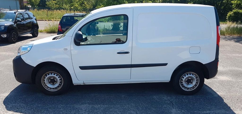 Renault Kangoo 71.500 km 8.450 &euro; Frankfurt (Oder) 15234