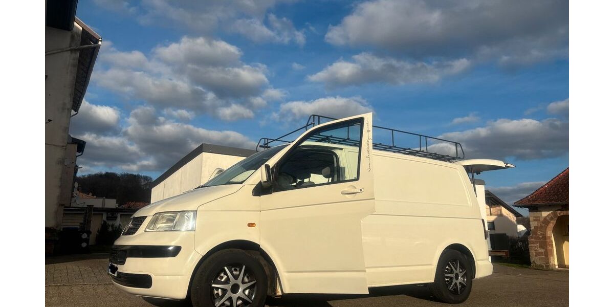 VW T5 Transporter 214.500 km 9.900 &euro; Püttlingen 66346
