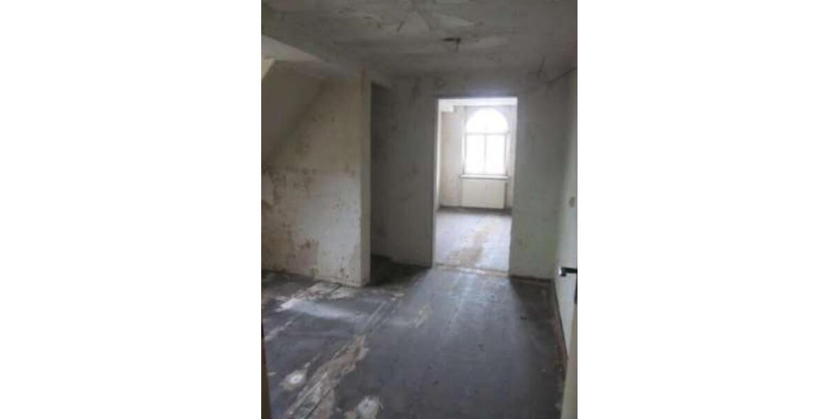 3-Zimmer-ETW (2. OG) in Reppichau bei Köthen mit Sanierungsbedarf 3 zimmer