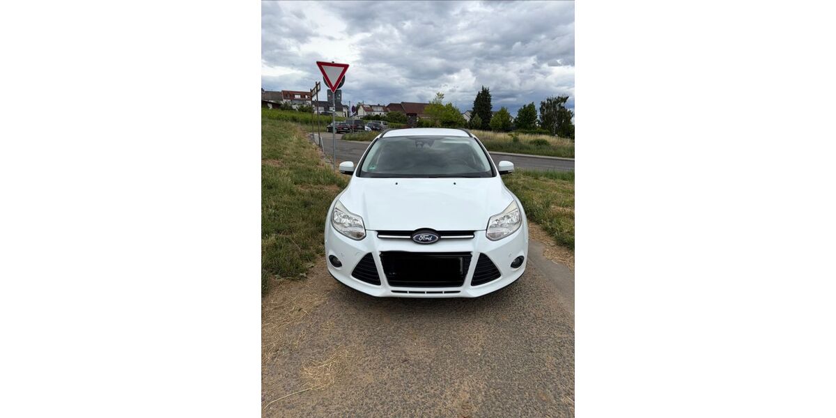Ford Focus 233.000 km 2.950 &euro; Oestrich-Winkel 65375