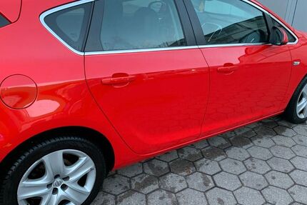 Opel Astra 192.000 km 5.590 &euro; hamburg 22307