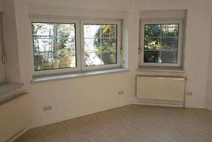 2 Zimmer Wohnung Souterrain 1 zimmer