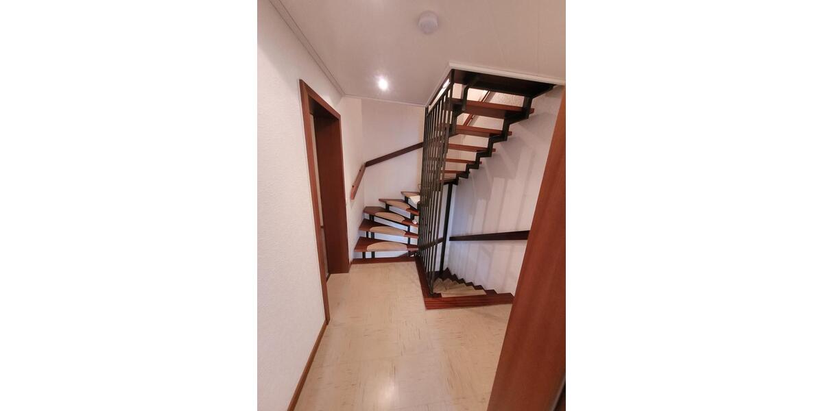 4-Zimmer Quattro-Haus mit Stellplatz in Bottrop-Eigen 4 zimmer