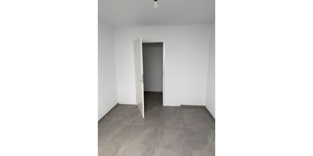 Einfamilienhaus Uersfeld - 5 Zimmer, 135 m&sup2;, 980&euro; | Angebot:24383990
