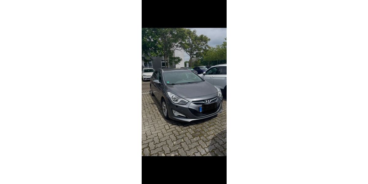 Hyundai i40 257.000 km 3.480 &euro; Landau 76829