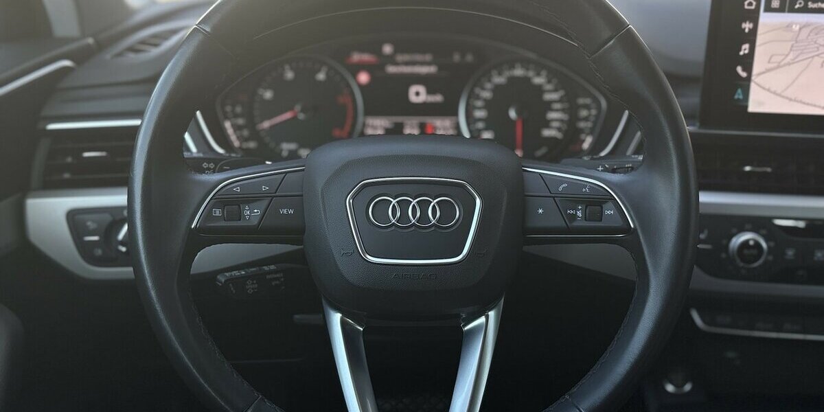 Audi A4 40 TDI quattro advanced ACC/DAB/NAVI/AHK/LED 71.953 km 25.900 &euro; Villingen-Schwenningen 78054
