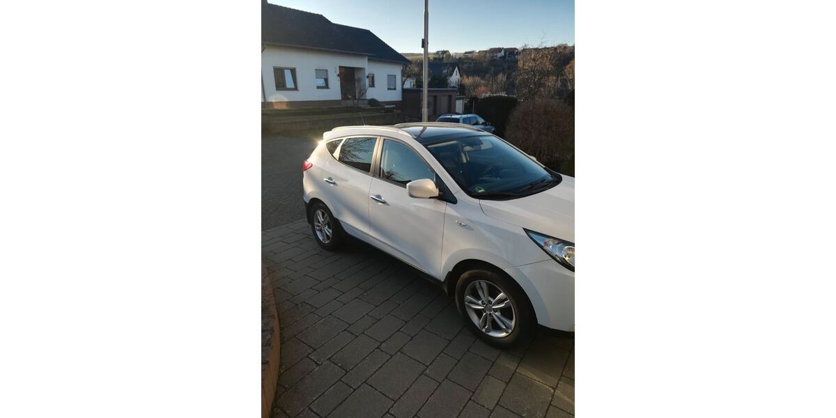 Hyundai ix35 271.000 km 6.600 &euro; Niederzissen 56651