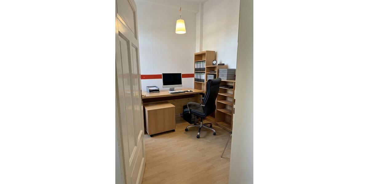 Etagenwohnung Nienburg (Weser) - 6 Zimmer, 186 m&sup2;, 325&euro; | Angebot:26058537