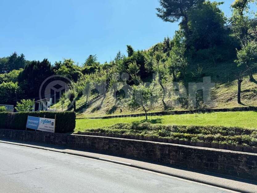 Grundstück zu verkaufen in Hausen 75.000 € 1254 m²