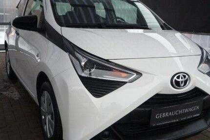 Toyota Aygo (X) 50.100 km 9.390 &euro; Holm Krs. Pinneberg 25488
