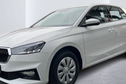 Skoda Fabia 14.652 km 16.990 &euro; Hamburg 22111