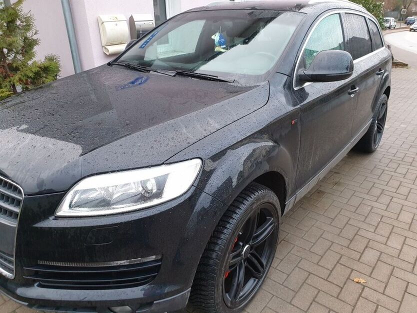 Q7