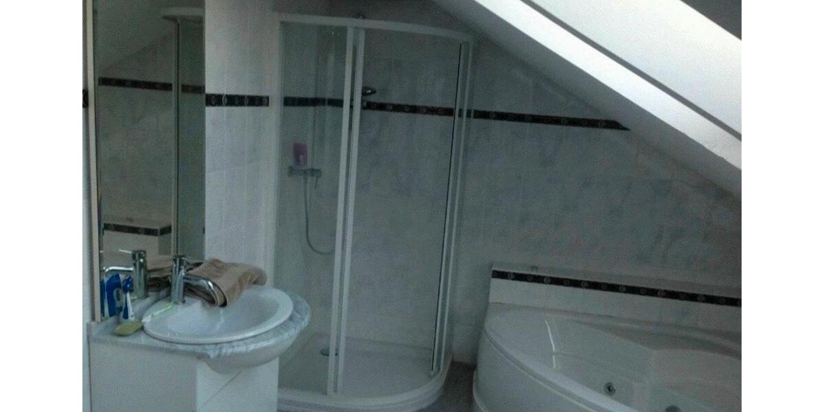 Dachgeschoßwohnung Straßkirchen - 3 Zimmer, 100 m&sup2;, 650&euro; | Angebot:26161568