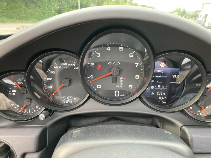 Porsche 911 Carrera GTS Cabriolet Approved 05/27 45.700 km 118.555 € Schorndorf 73614