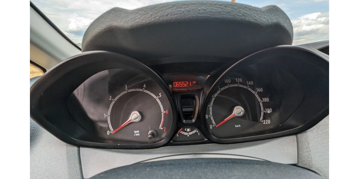 Ford Fiesta 65.530 km 5.300 € Wiesbaden 65183