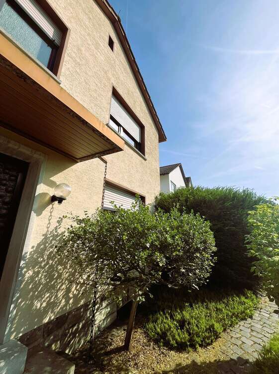 Haus zum Kaufen in Offenbach-Bieber 649.000 € 183 m²