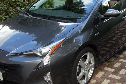 Toyota Prius 99.500 km 14.950 &euro; Hamburg 22045