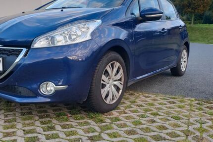 Peugeot 208 61.563 km 5.000 € Dresden 01328