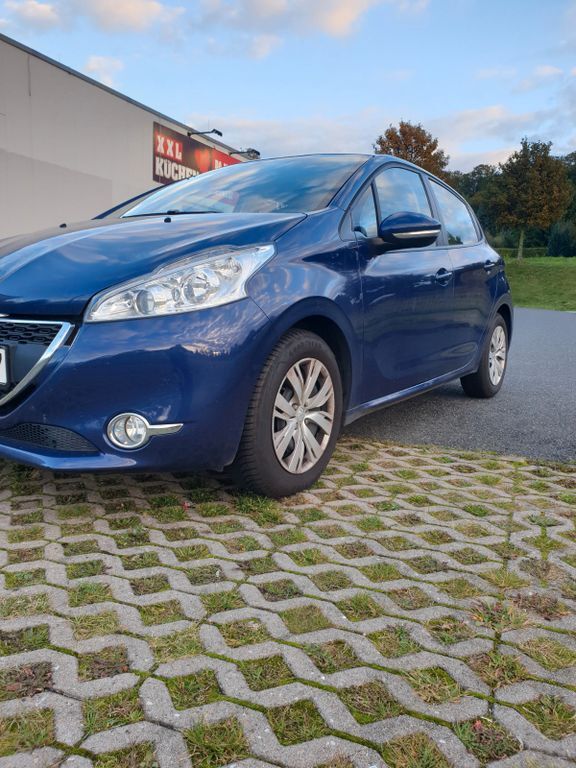 Peugeot 208 61.563 km 5.000 € Dresden 01328