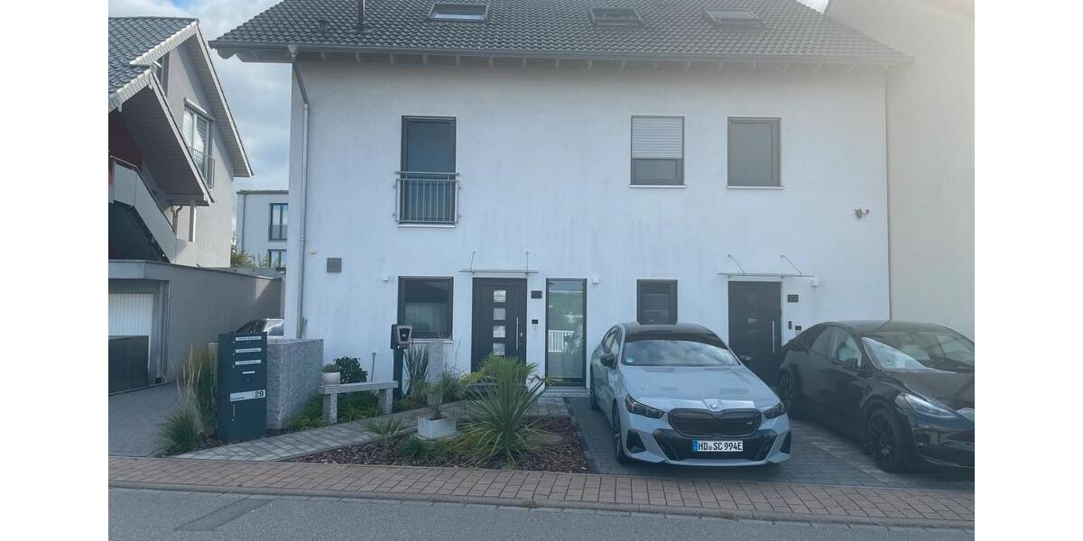 3-Familienhaus in Rot zimmer