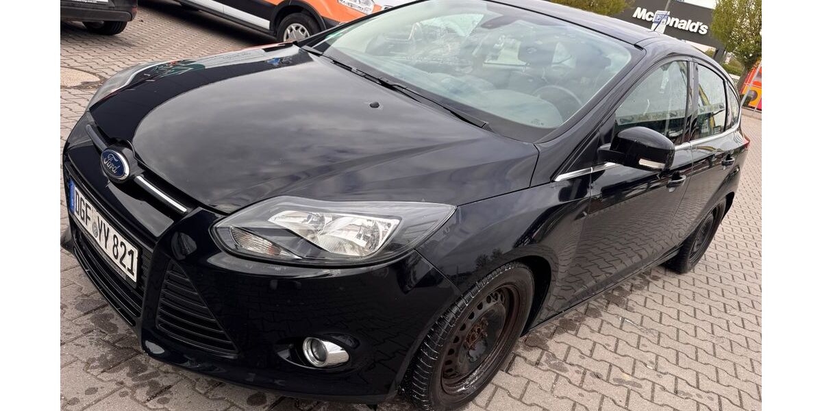 Ford Focus 238.269 km 2.950 &euro; Buch 84172