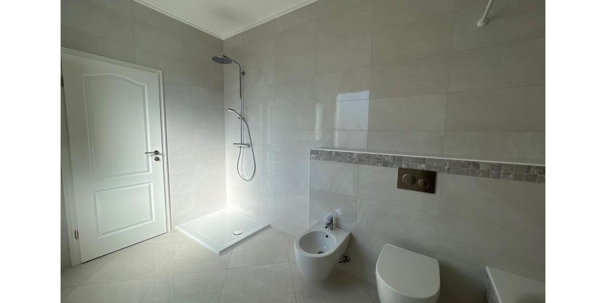 Einfamilienhaus mit Einliegerwohnung Büroräume Provisionsfrei 10 zimmer