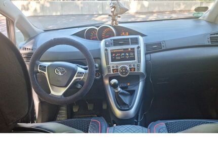 Toyota Verso 230.500 km 2.900 &euro; Einselthum 67308