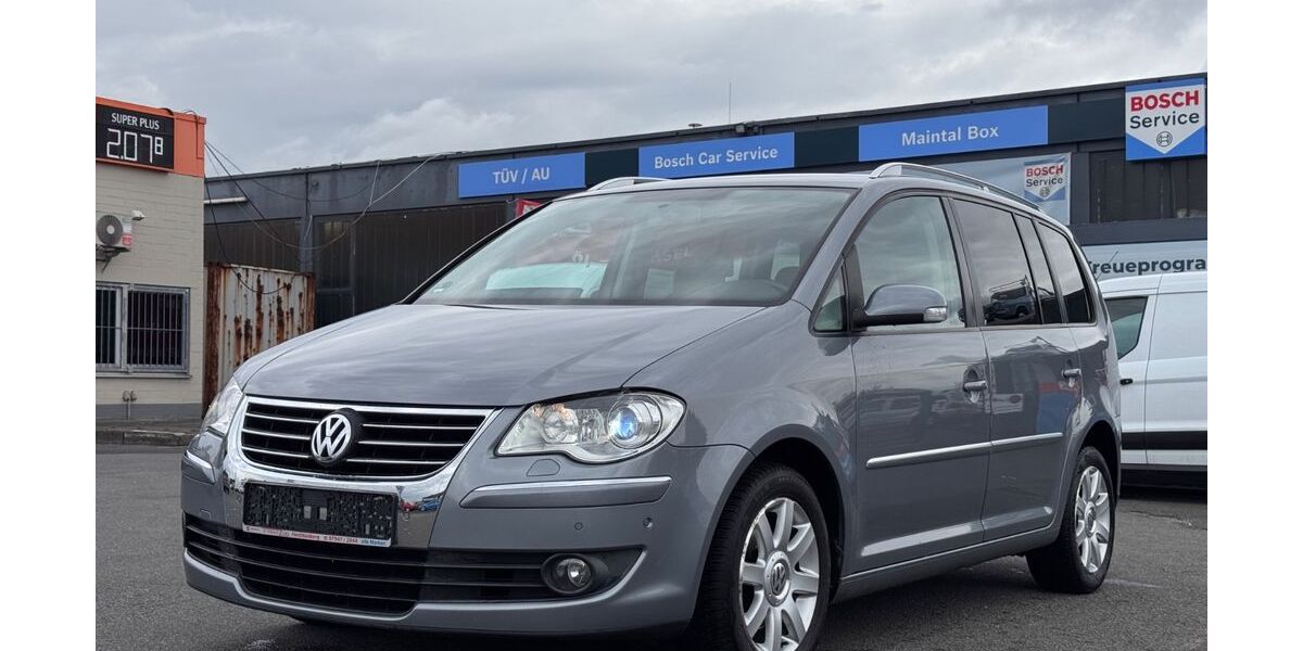 VW Touran 223.927 km 2.990 &euro; Maintal 63477