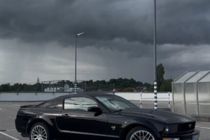 Ford Mustang 145.000 km 9.000 &euro; Reutlingen 72766