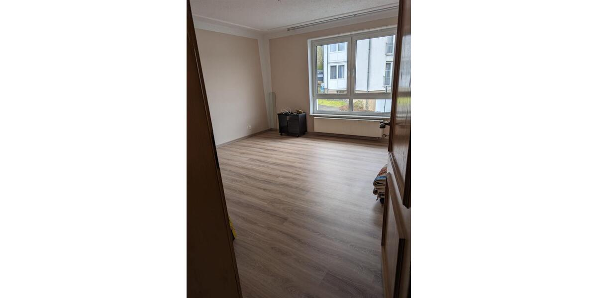 Einfamilienhaus Bad Berleburg - 9 Zimmer, 148 m&sup2;, 370.000&euro; | Angebot:26944773