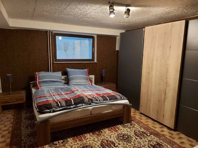 Mehrfamilienhaus, Wohnhaus Leingarten Großgartach - 8 Zimmer, 250 m&sup2;, 3.000&euro; | Angebot:25780397