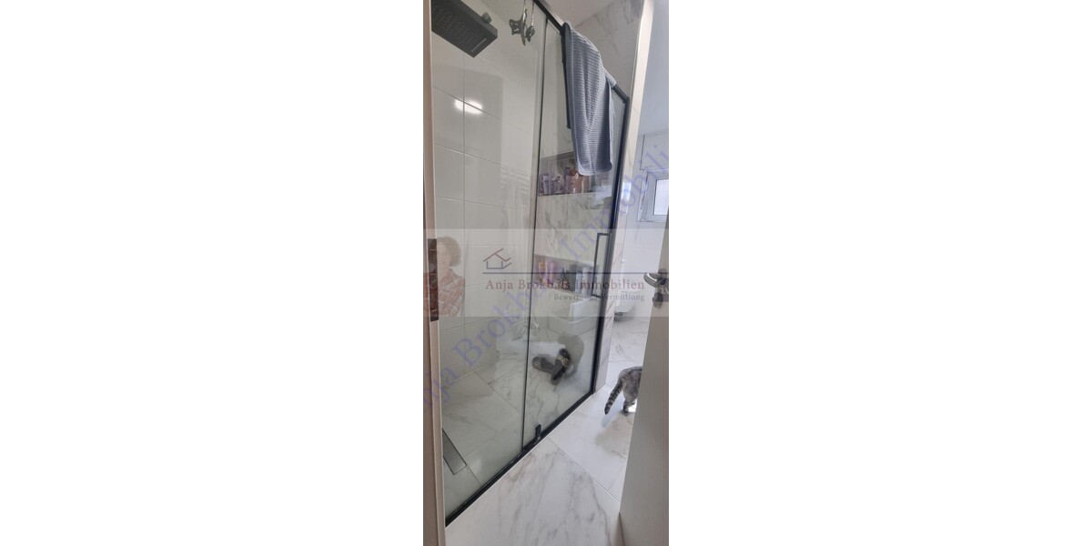 Zweifamilienhaus mit ausgebautem DG und mit 3 Garagen in Harsewinkel, provisionsfrei für Käufer - Zweifamilienhaus Harsewinkel | Angebot:22458103