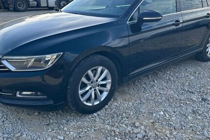 VW Passat 226.000 km 9.490 € Neu-Ulm (Pfuhl) 89233