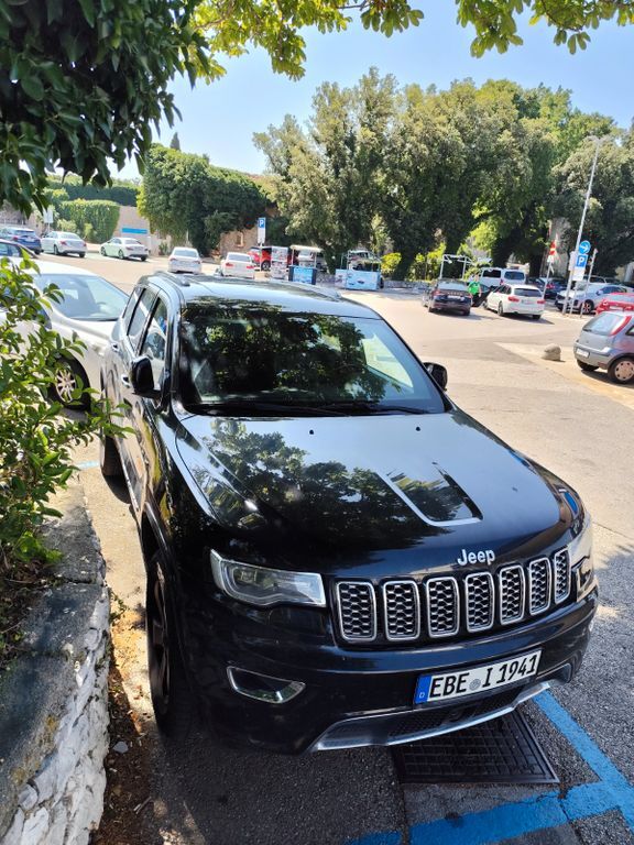 Grand Cherokee