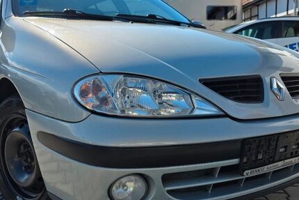 Renault Megane 180.100 km 1.499 &euro; Zwenkau 04442