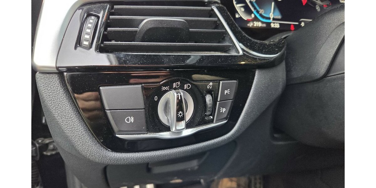 BMW 530e Aut. Limousine M Sportpaket 99.580 km 27.500 &euro; Wilsdruff 01723