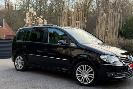 VW Touran 61.222 km 7.000 &euro; Essen 45147
